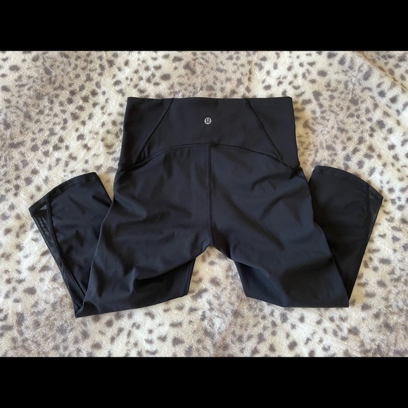 Lululemon Train Time Crop Leggings Size 6 - Picture 2 of 6